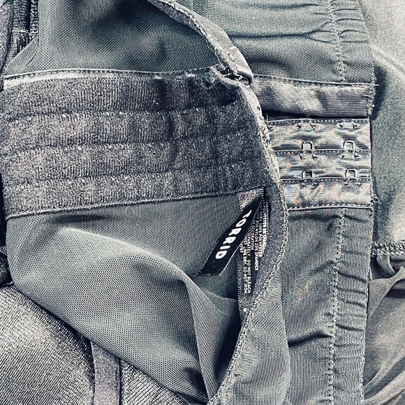 Torrid black satin and sheer bustier - Picture 7 of 9